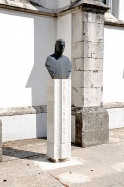 SI: Valentin Stanič