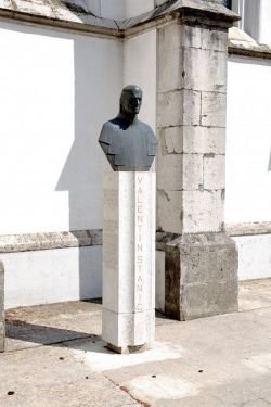 SI: Valentin Stanič