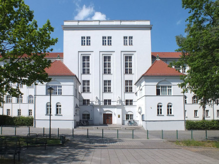 1778: First School for the Deaf in Germany, Leipzig (DE)